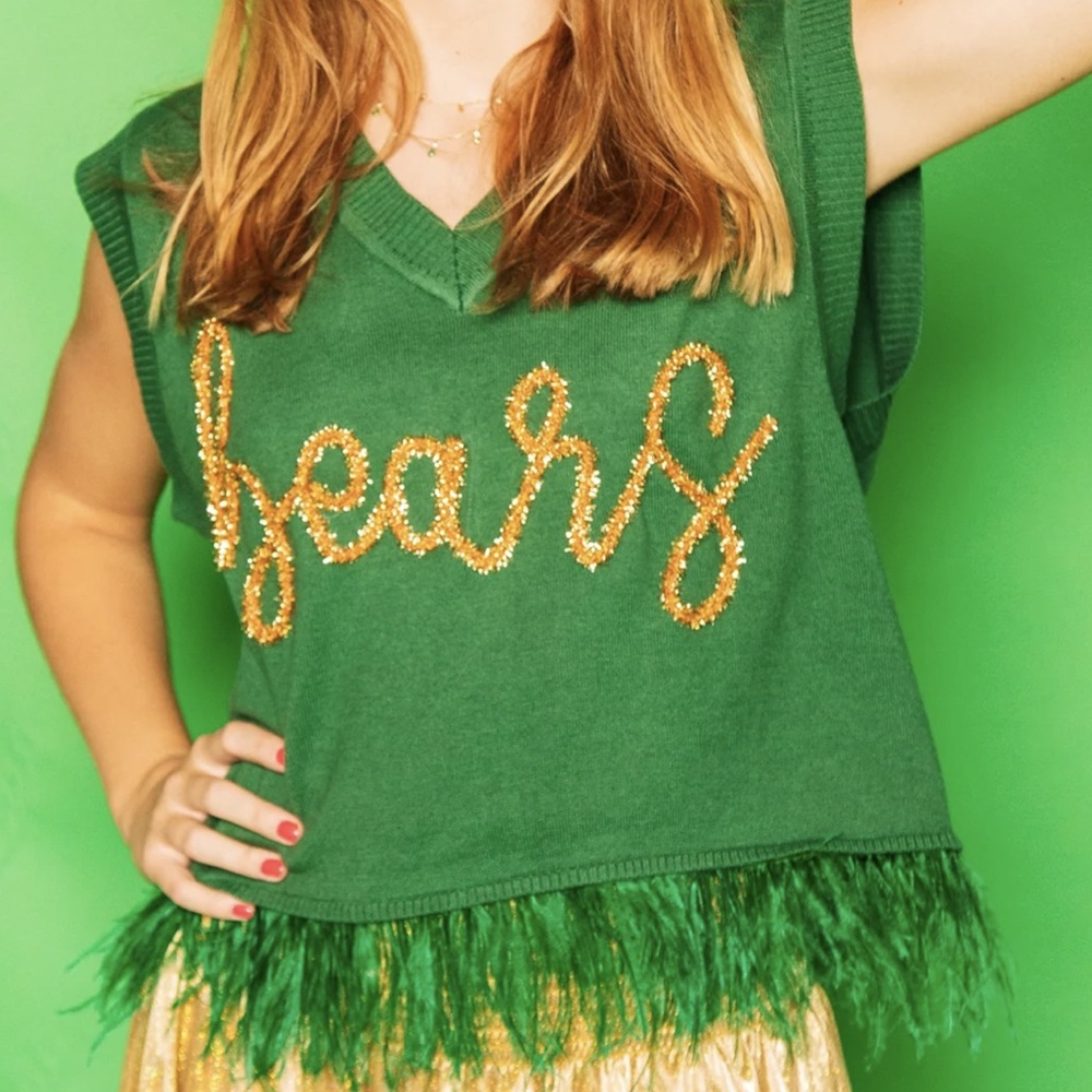 Queen of Sparkles - NWT - Green Bear Vest / Sweater - Size Medium